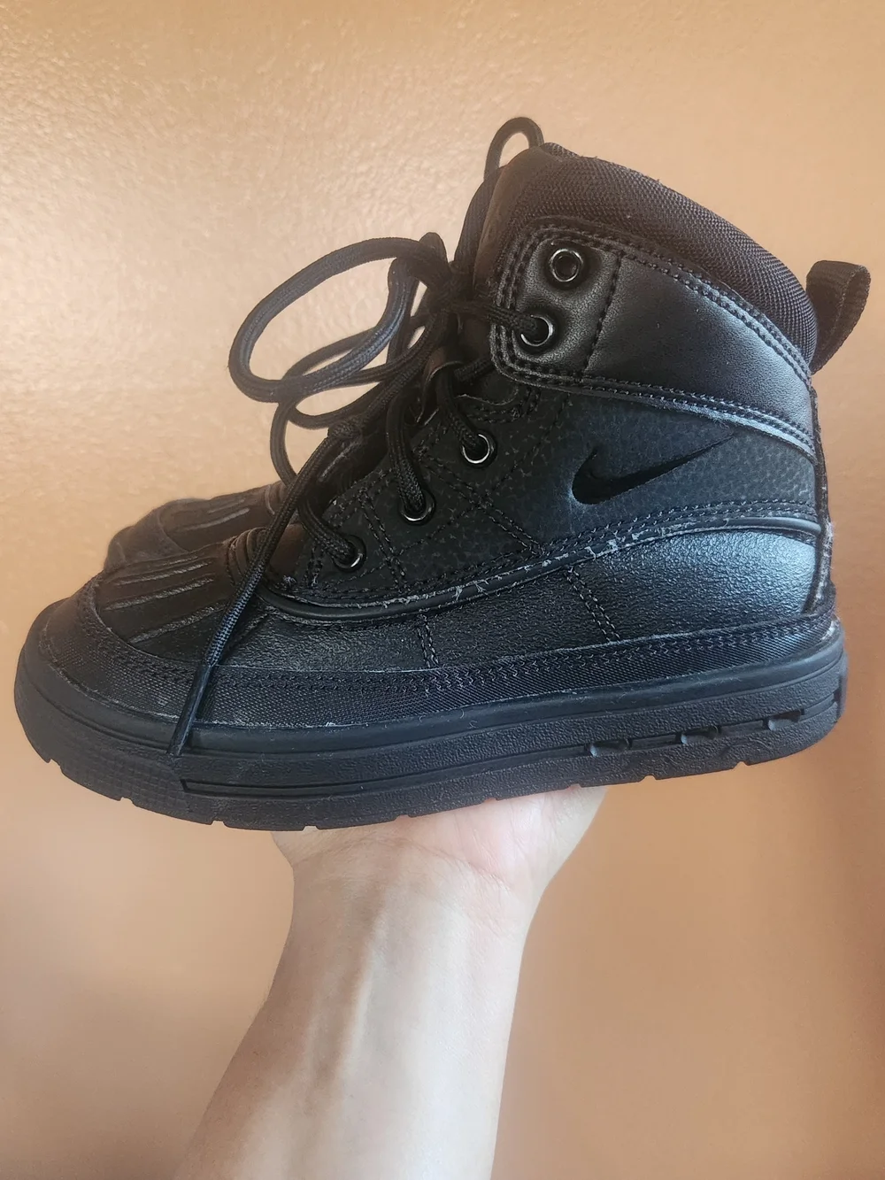 Nike ACG Kids Black High-Top Lace Boots